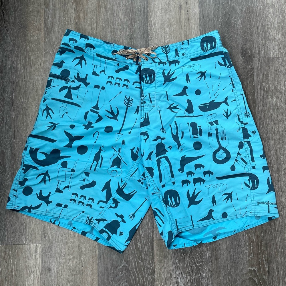 Patagonia Men’s Blue Patterned Wavefarer Swim Board Shorts - Picture 1 of 7
